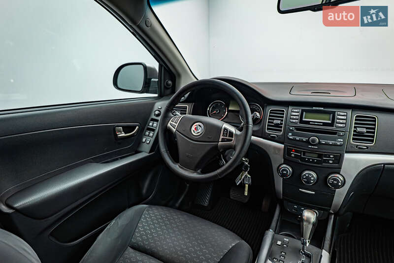 Позашляховик / Кросовер SsangYong Korando 2011 в Києві
