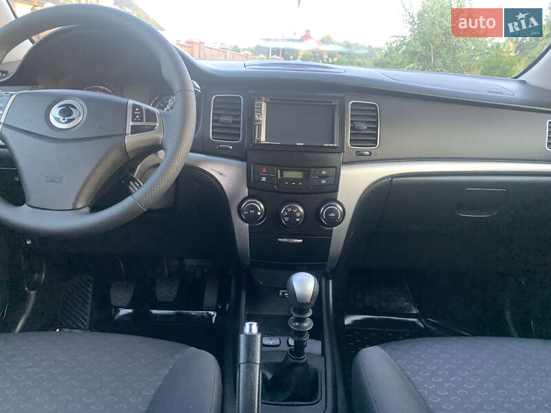 Позашляховик / Кросовер SsangYong Korando 2011 в Чернівцях