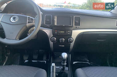 Внедорожник / Кроссовер SsangYong Korando 2011 в 