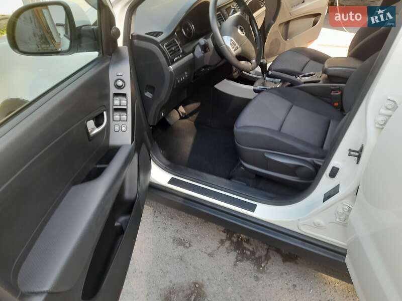Позашляховик / Кросовер SsangYong Korando 2012 в Одесі