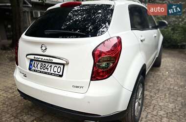 Позашляховик / Кросовер SsangYong Korando 2012 в 