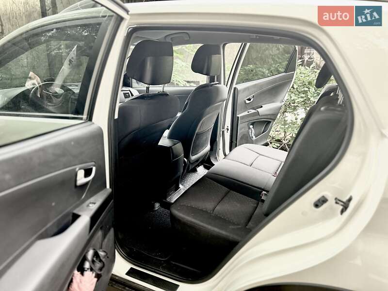 Позашляховик / Кросовер SsangYong Korando 2012 в Харкові