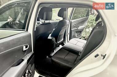 Позашляховик / Кросовер SsangYong Korando 2012 в 