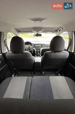 Внедорожник / Кроссовер SsangYong Korando 2012 в 