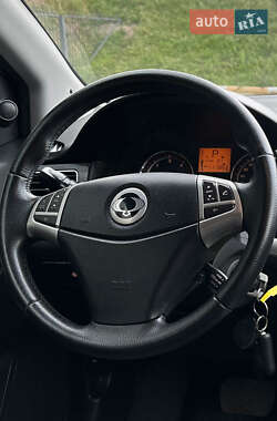 Внедорожник / Кроссовер SsangYong Korando 2012 в 