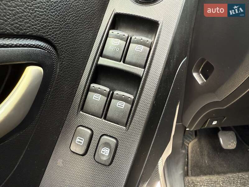 Внедорожник / Кроссовер SsangYong Korando 2012 в Киеве