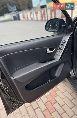 Внедорожник / Кроссовер SsangYong Korando 2013 в 