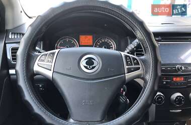 Внедорожник / Кроссовер SsangYong Korando 2013 в 