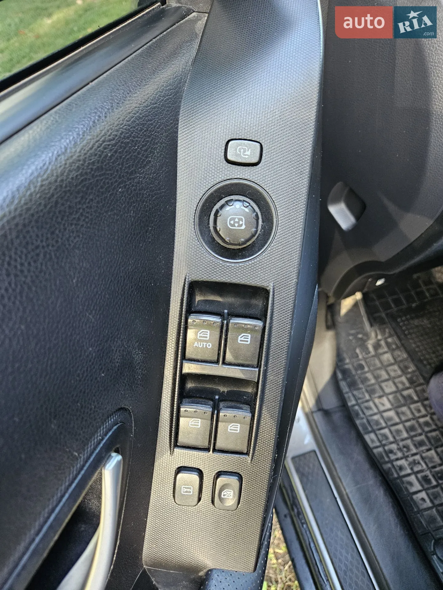 2012 SsangYong Korando - мініатюра 13