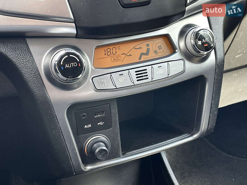 Внедорожник / Кроссовер SsangYong Korando 2014 в Киеве
