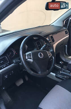 Позашляховик / Кросовер SsangYong Korando 2013 в 