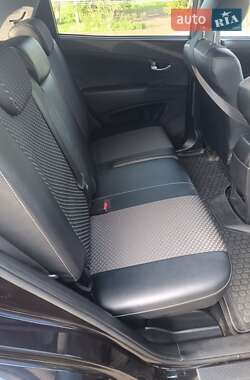 Внедорожник / Кроссовер SsangYong Korando 2012 в 