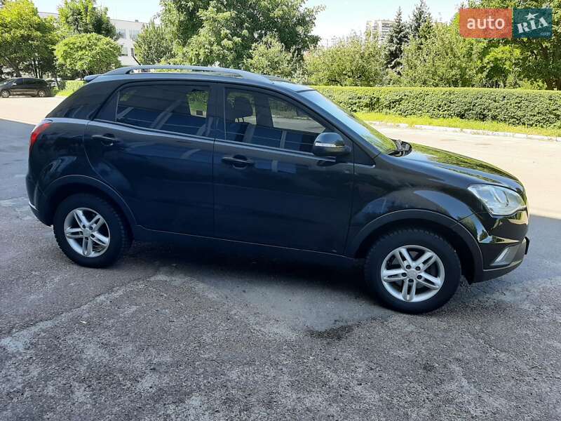 Позашляховик / Кросовер SsangYong Korando 2013 в 