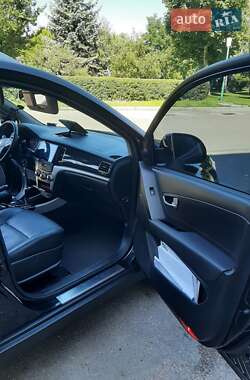 Внедорожник / Кроссовер SsangYong Korando 2013 в 