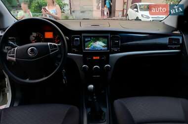 Внедорожник / Кроссовер SsangYong Korando 2013 в 
