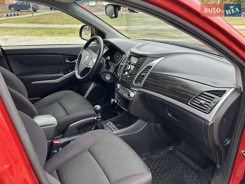 Позашляховик / Кросовер SsangYong Korando 2014 в Полтаві