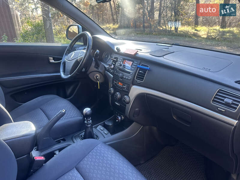 Позашляховик / Кросовер SsangYong Korando 2011 в Києві фото 13 Позашляховик / Кросовер SsangYong Korando 2011 в Києві