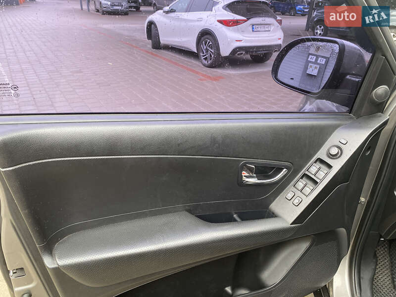 Позашляховик / Кросовер SsangYong Korando 2011 в Житомирі