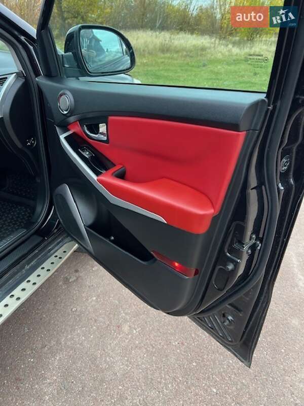 Позашляховик / Кросовер SsangYong Korando 2014 в Чернігові