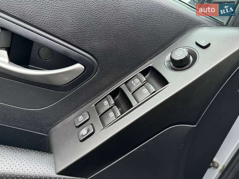 Позашляховик / Кросовер SsangYong Korando 2013 в Києві