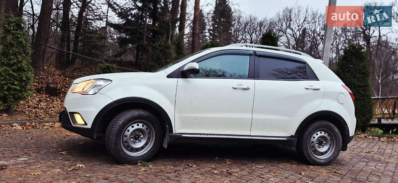 Позашляховик / Кросовер SsangYong Korando 2013 в Стебнику