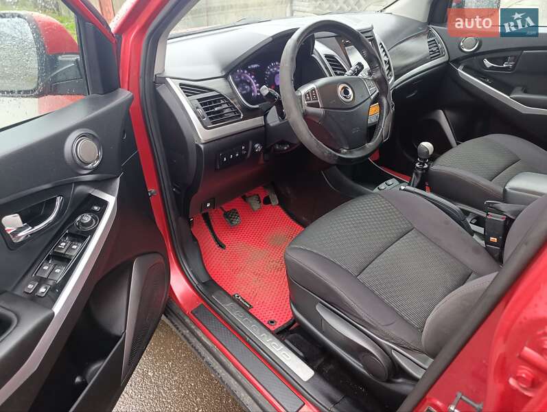 Позашляховик / Кросовер SsangYong Korando 2014 в Конотопі