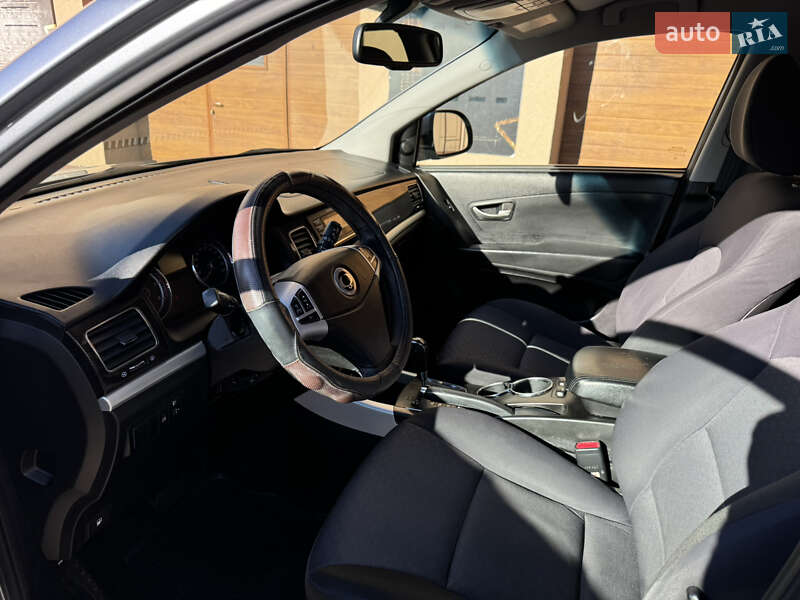 Позашляховик / Кросовер SsangYong Korando 2012 в Ужгороді