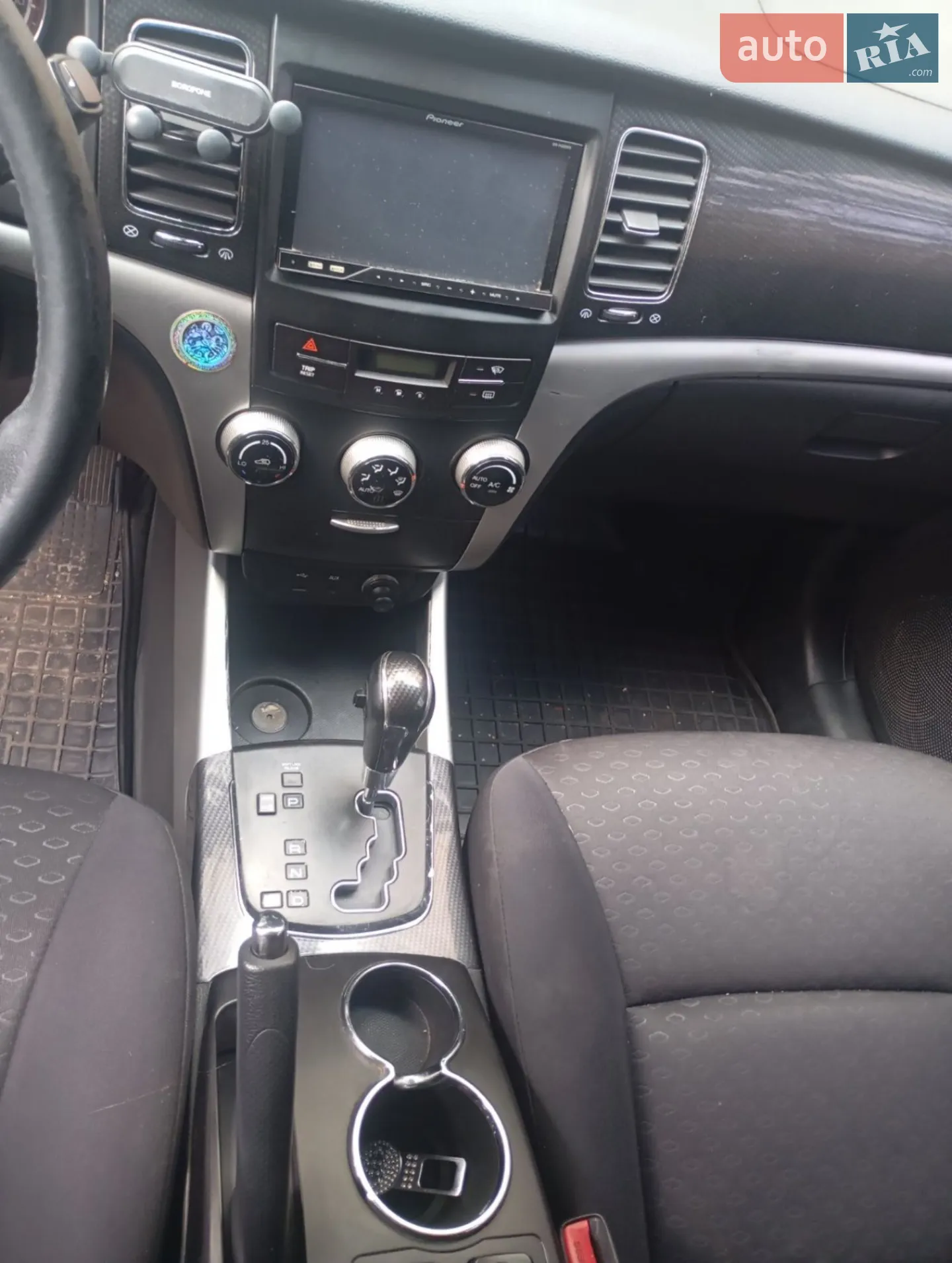 2012 SsangYong Korando - мініатюра 18