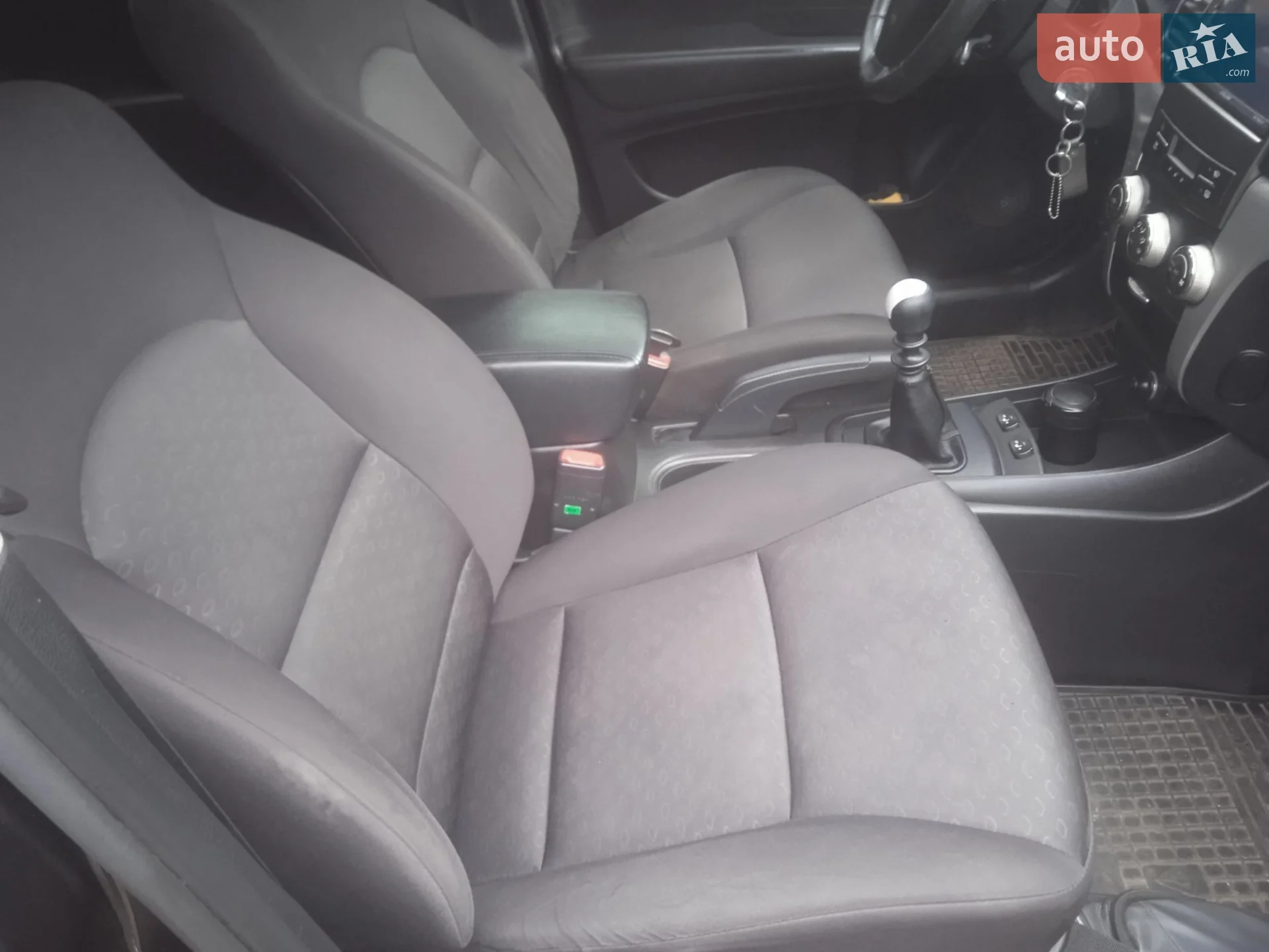 2013 SsangYong Korando - мініатюра 8