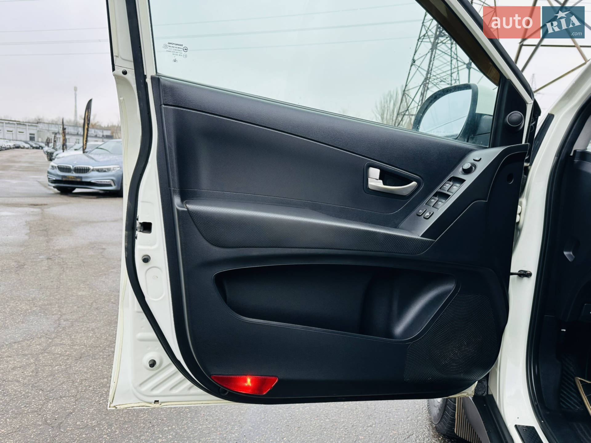 2011 SsangYong Korando - мініатюра 16