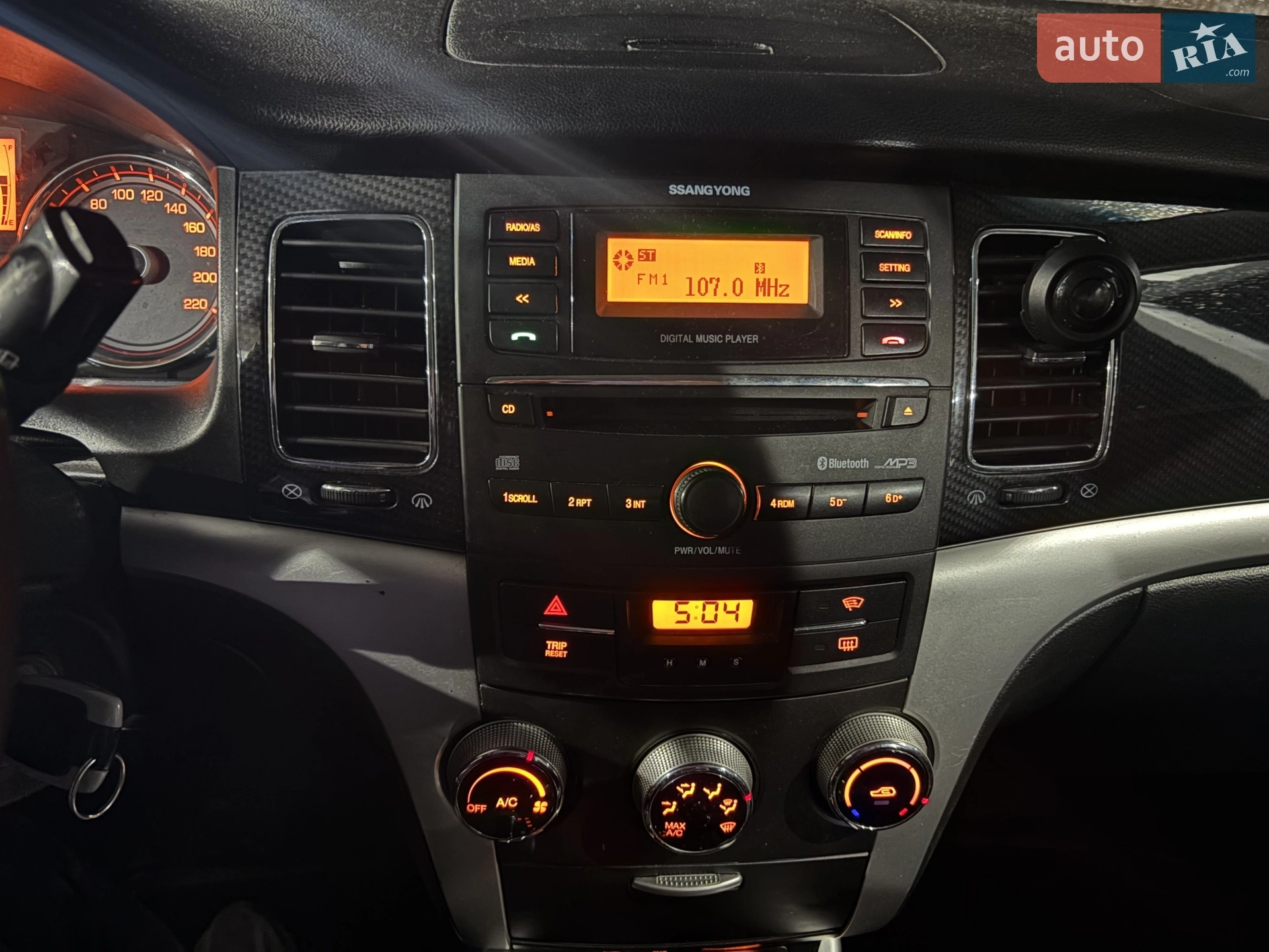 2013 SsangYong Korando - мініатюра 27