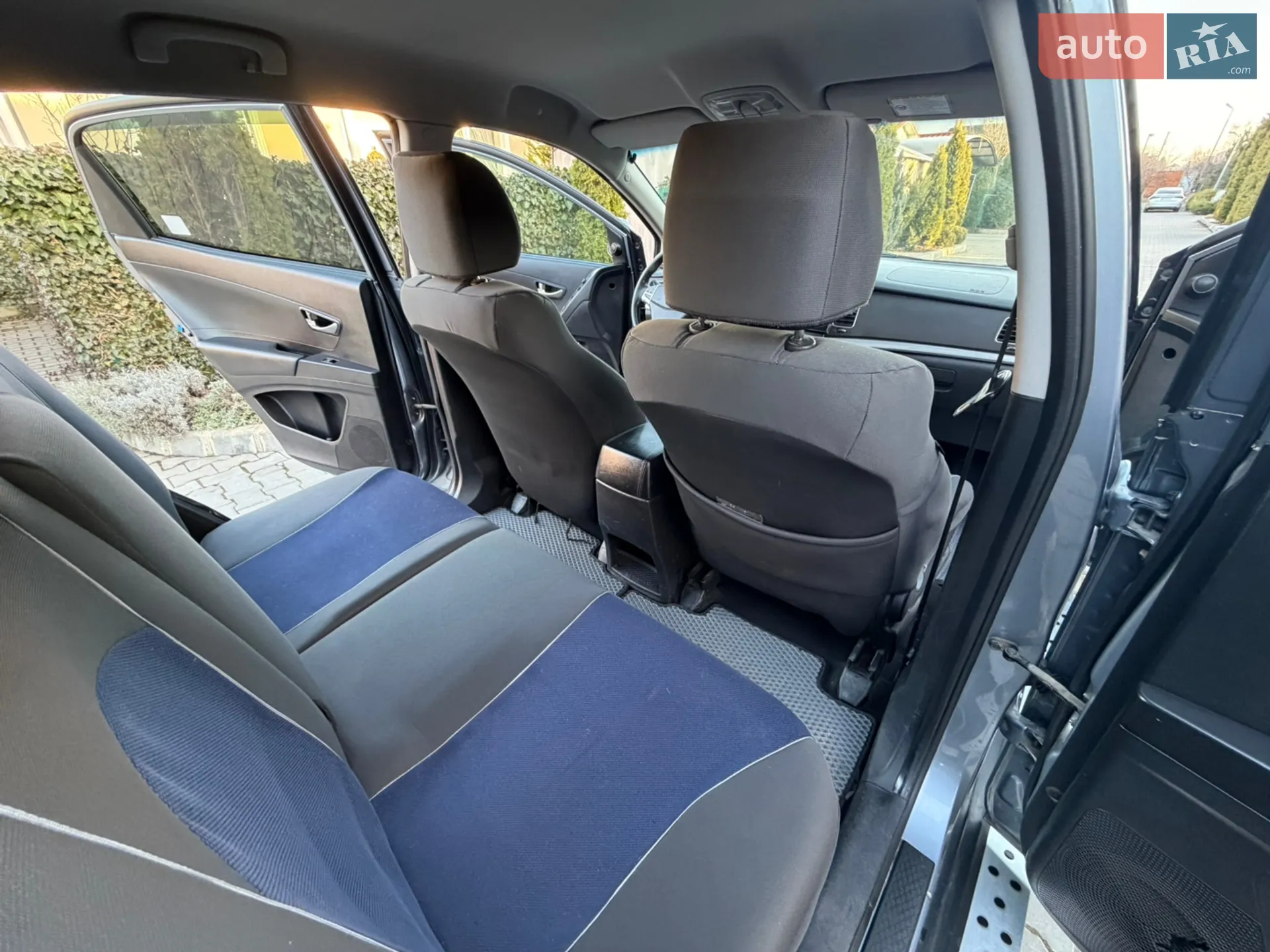 2011 SsangYong Korando - мініатюра 23