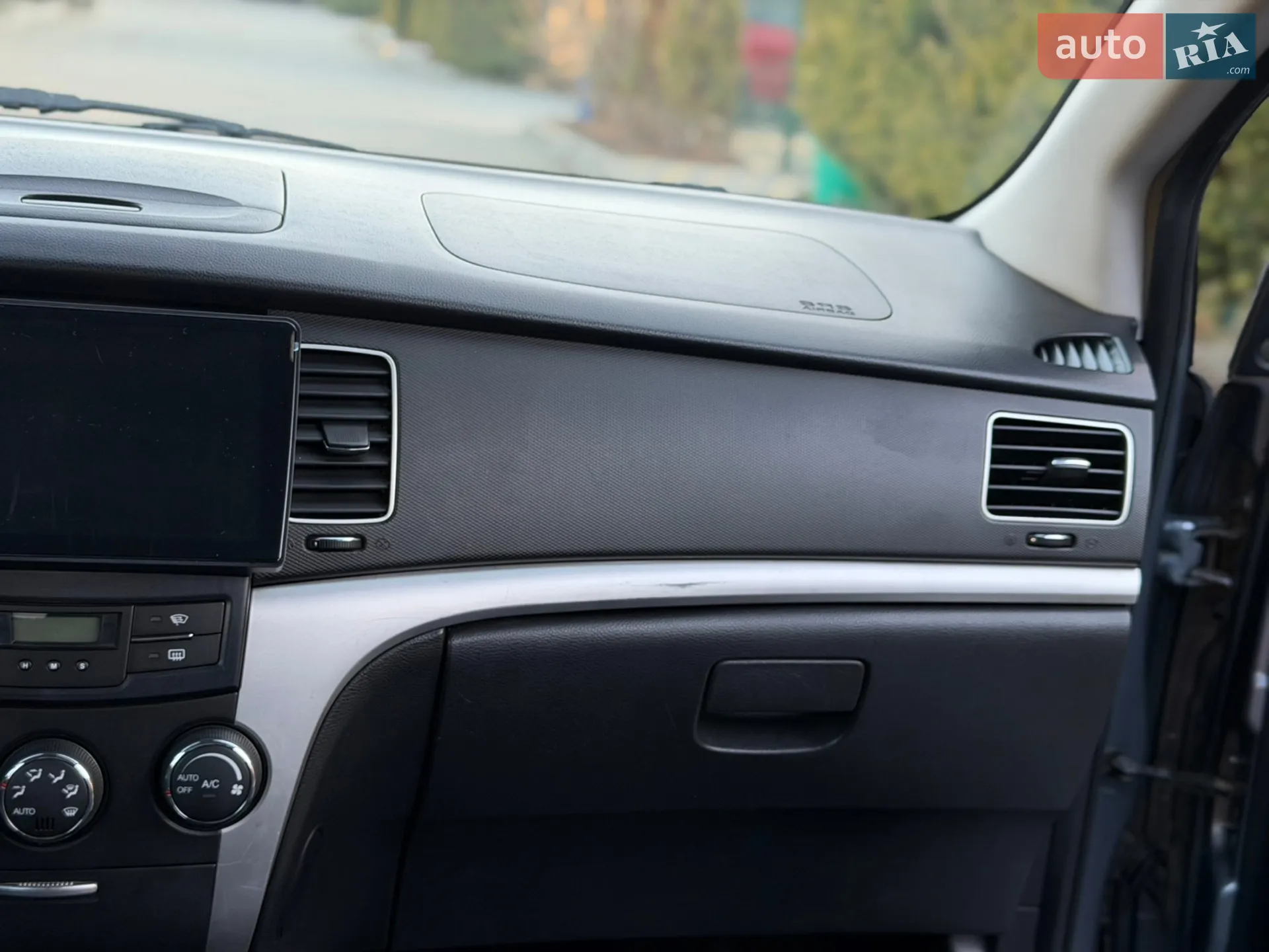 2011 SsangYong Korando - мініатюра 30