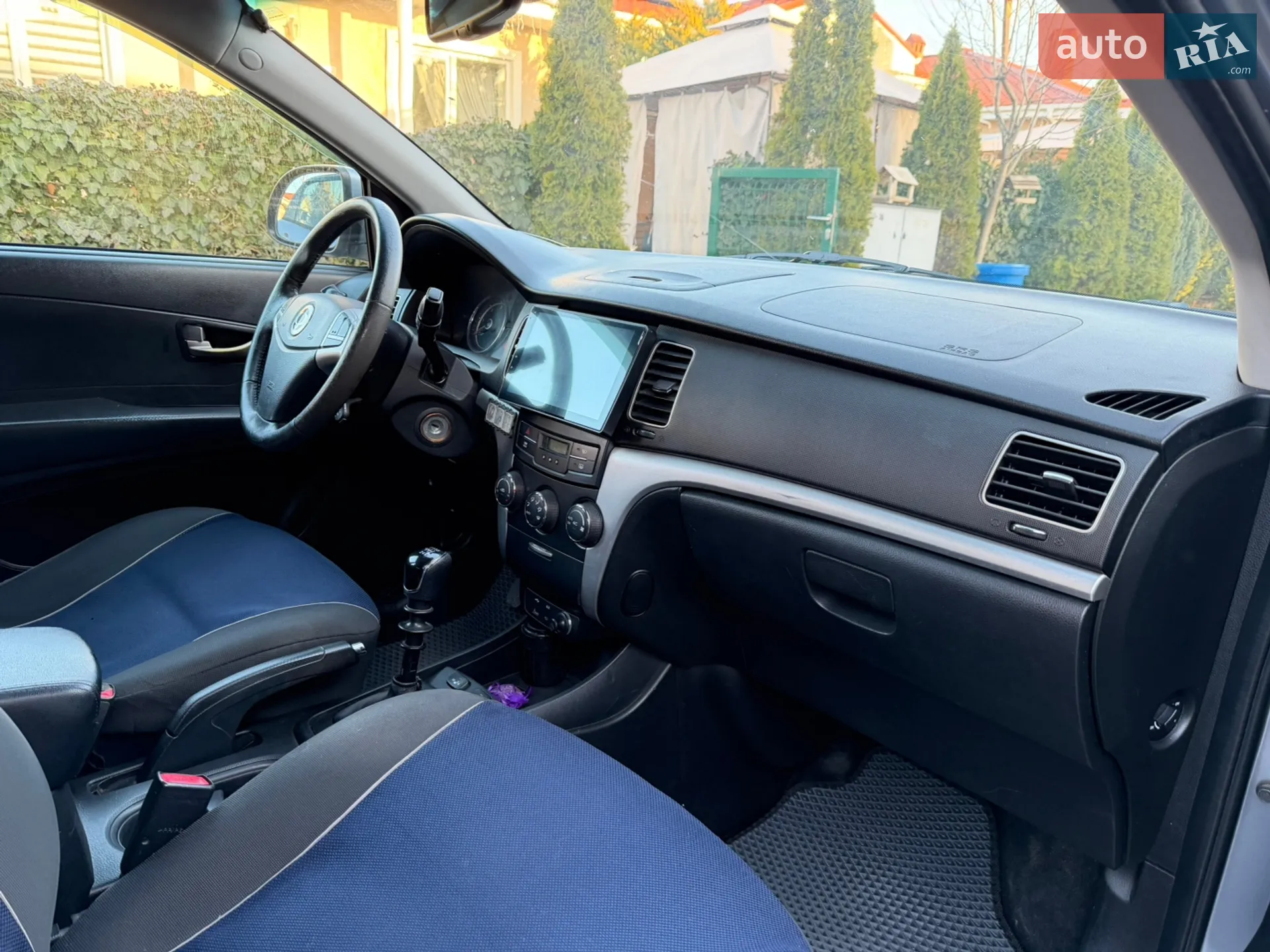 2011 SsangYong Korando - мініатюра 32