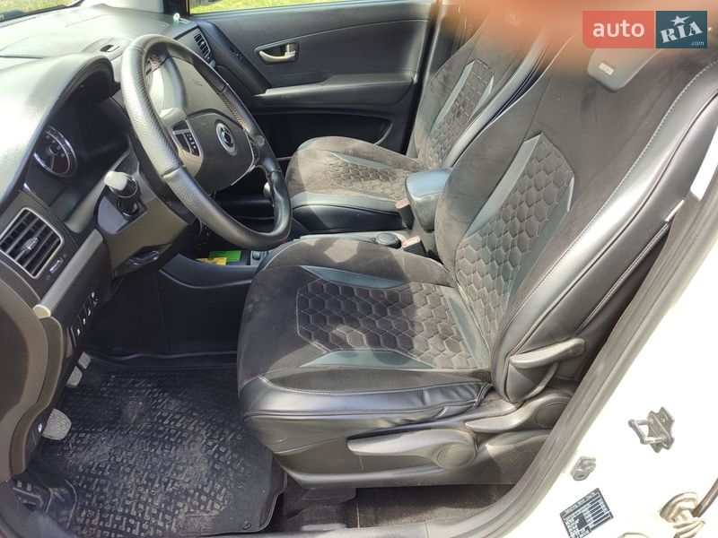 Позашляховик / Кросовер SsangYong Korando 2011 в Міжгір'ї