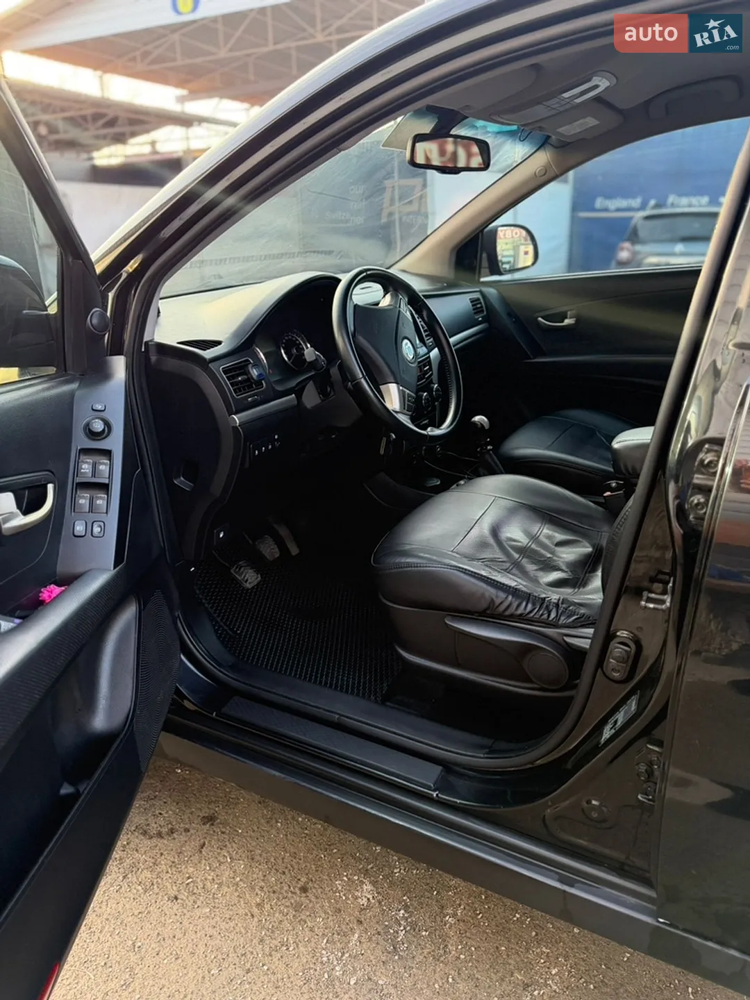 2011 SsangYong Korando - мініатюра 15