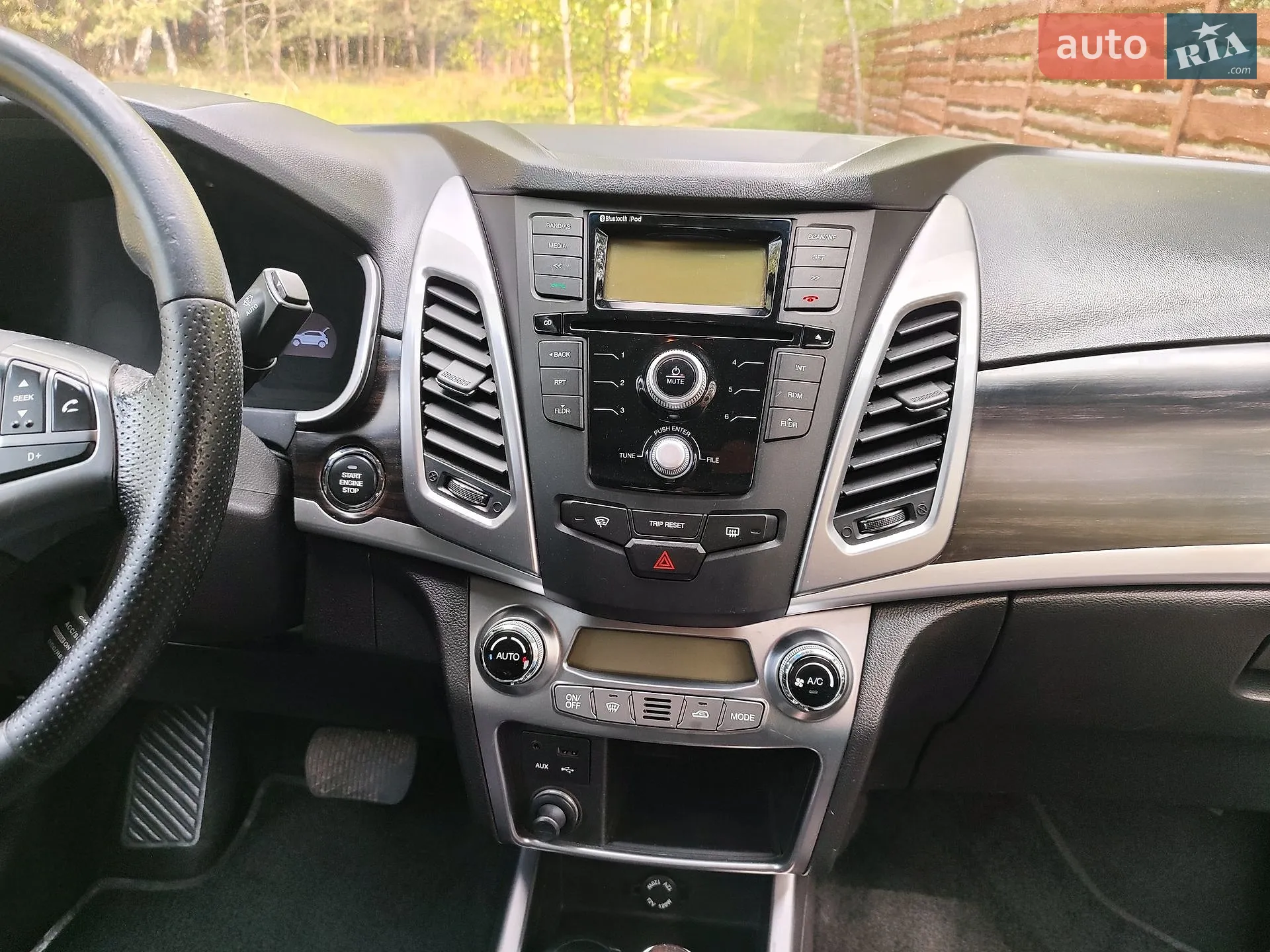 2014 SsangYong Korando - мініатюра 11