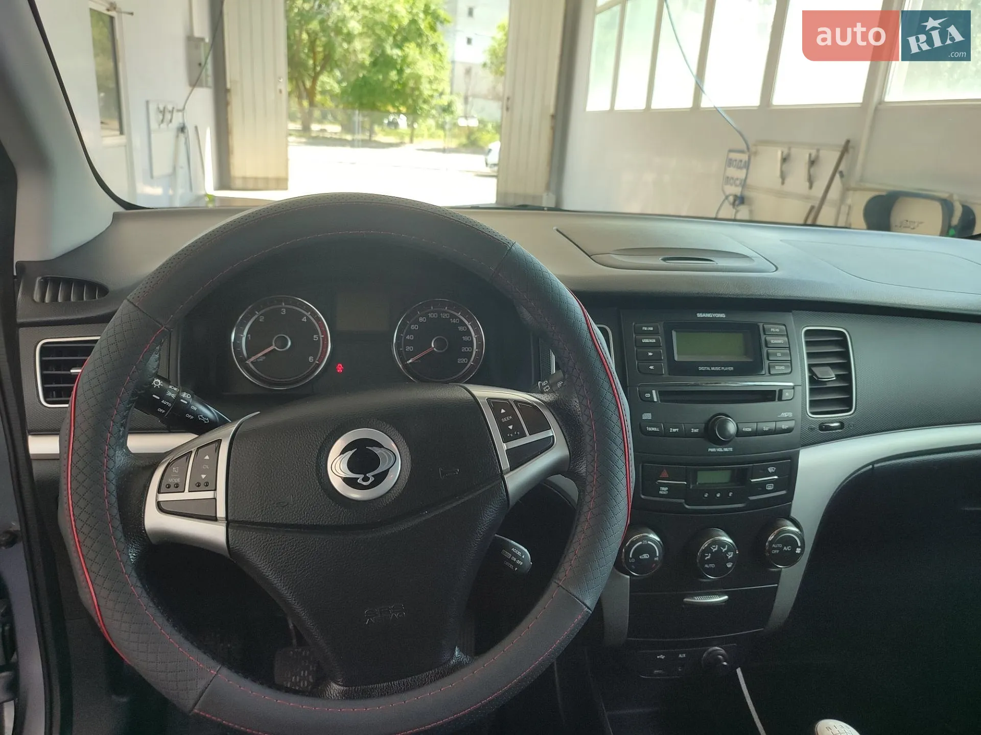 2011 SsangYong Korando - мініатюра 17