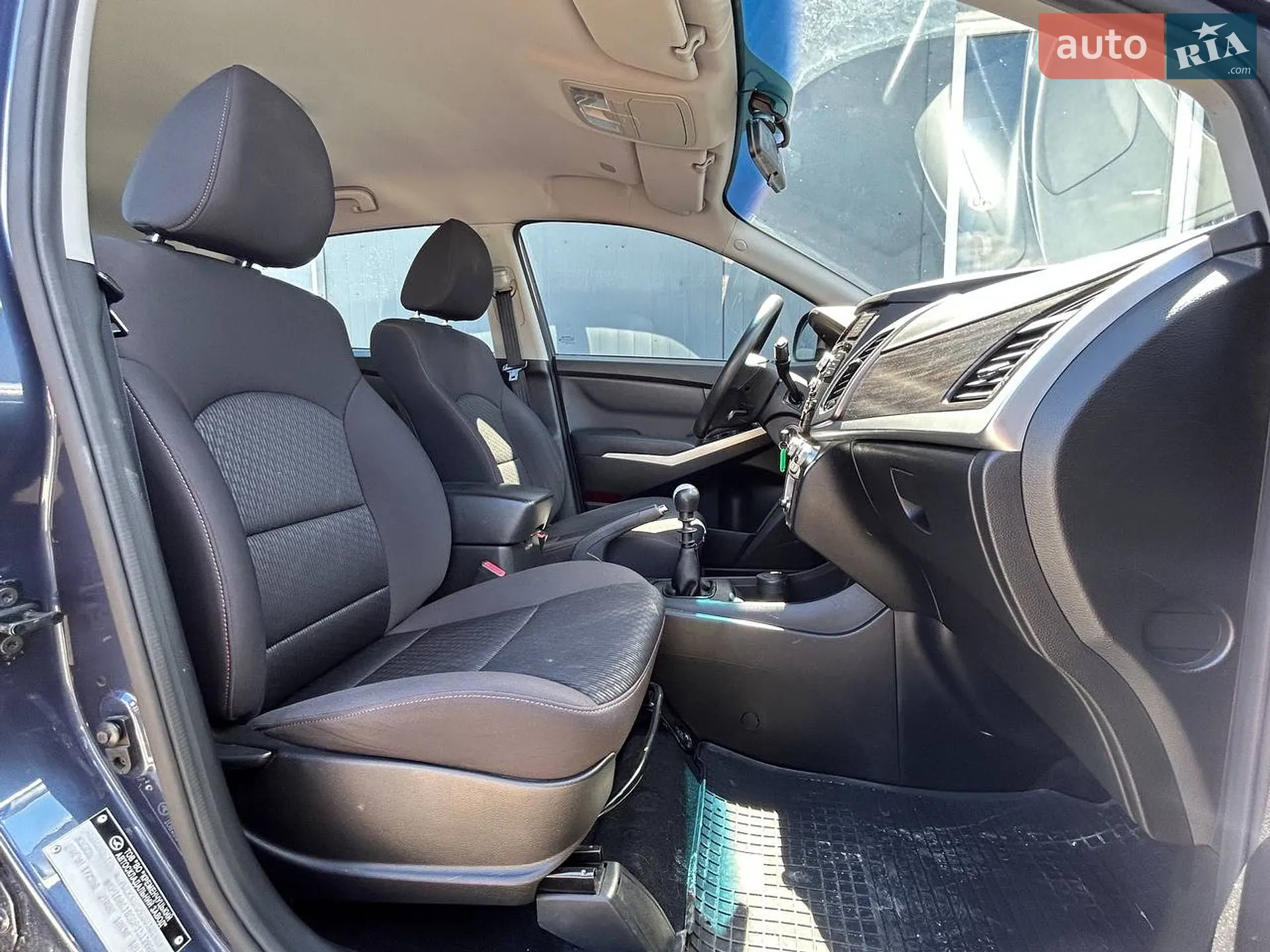 2014 SsangYong Korando - мініатюра 13