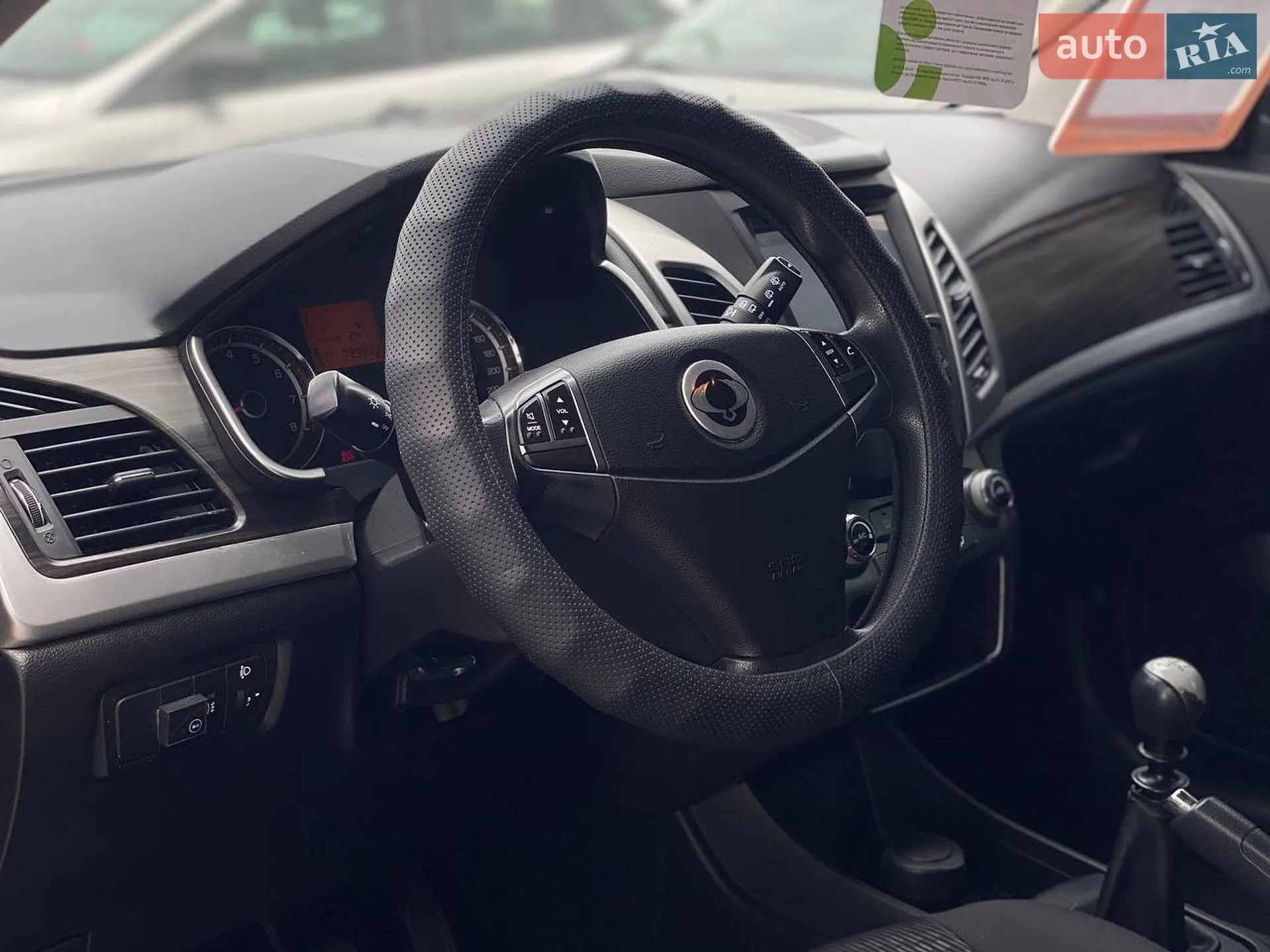 2014 SsangYong Korando - мініатюра 9