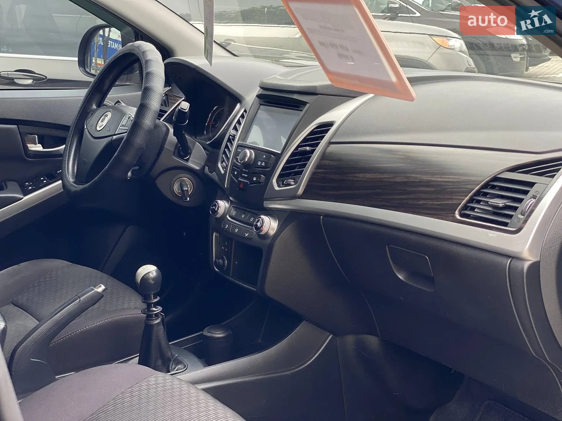 2014 SsangYong Korando - мініатюра 12