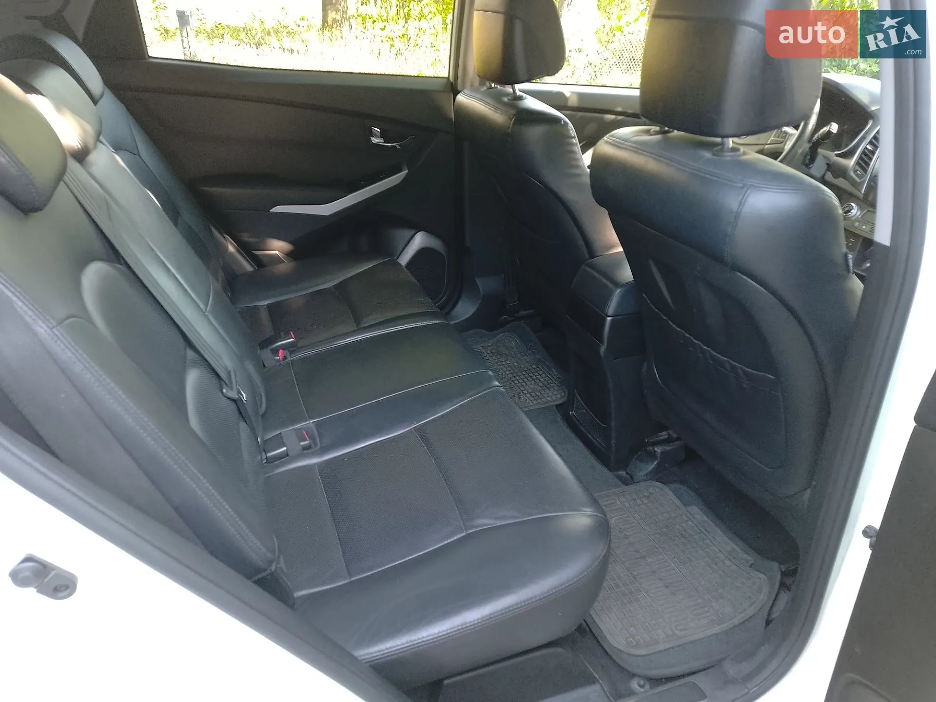 2014 SsangYong Korando - мініатюра 12