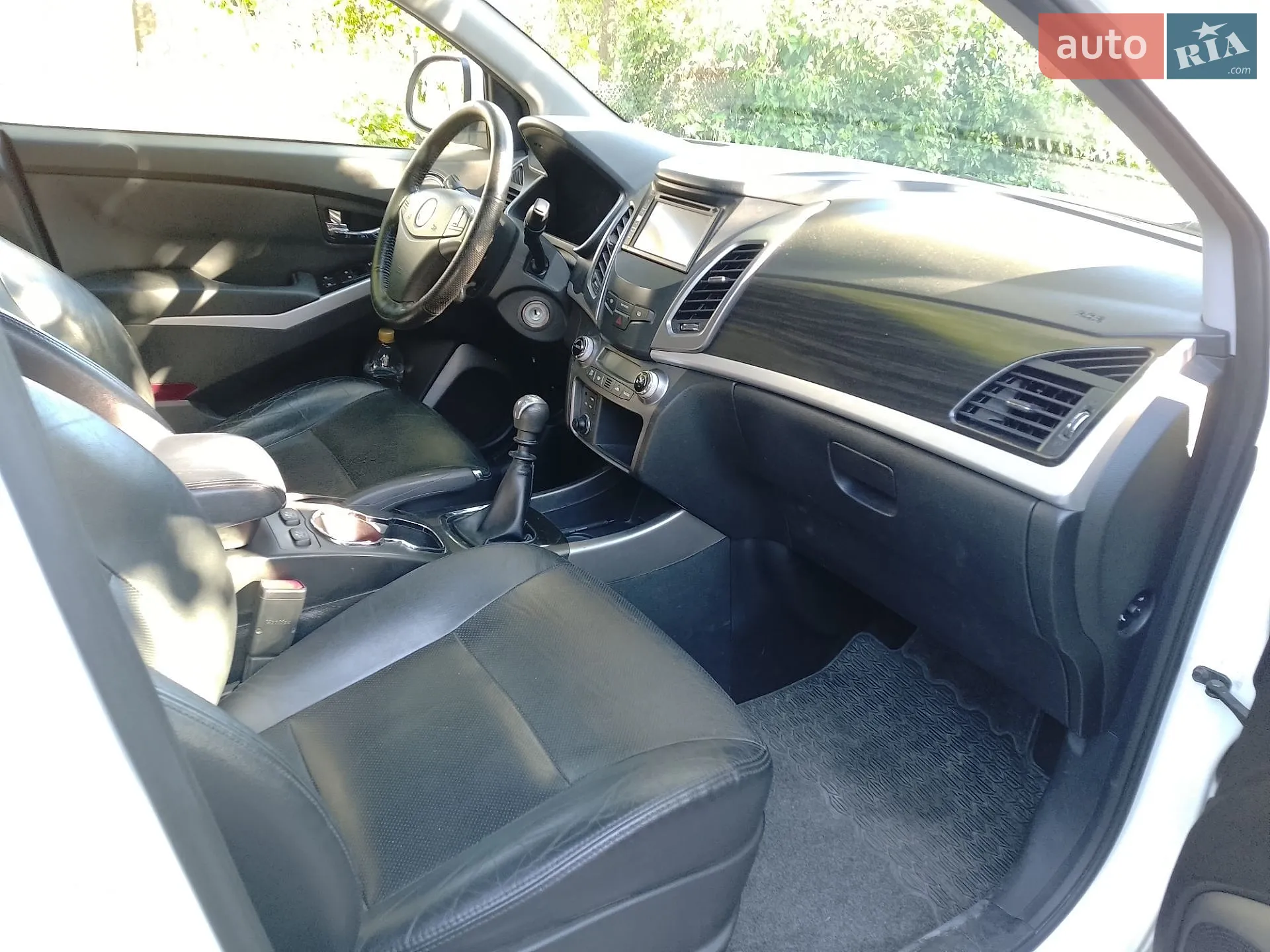 2014 SsangYong Korando - мініатюра 14