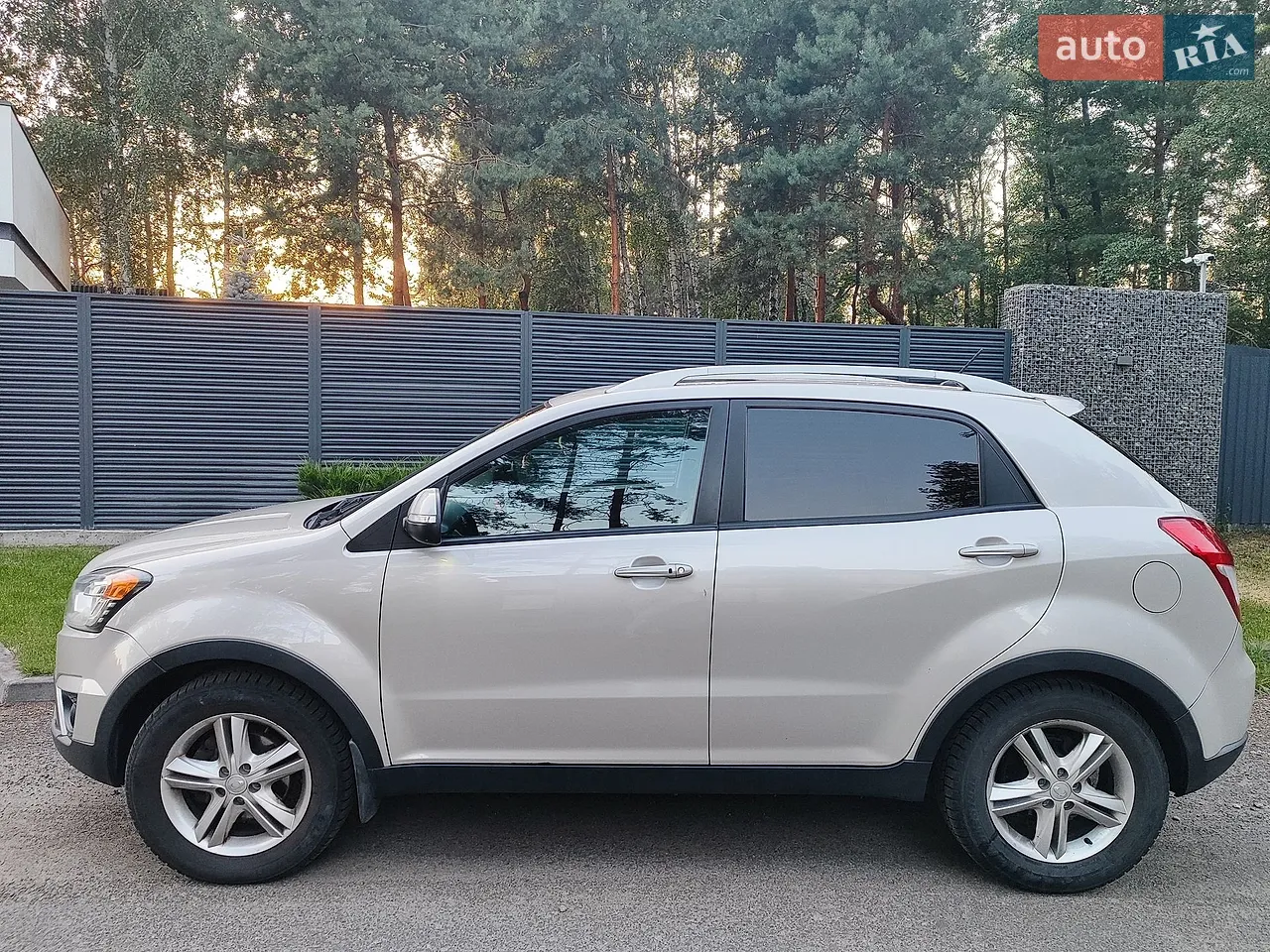 2014 SsangYong Korando - мініатюра 11