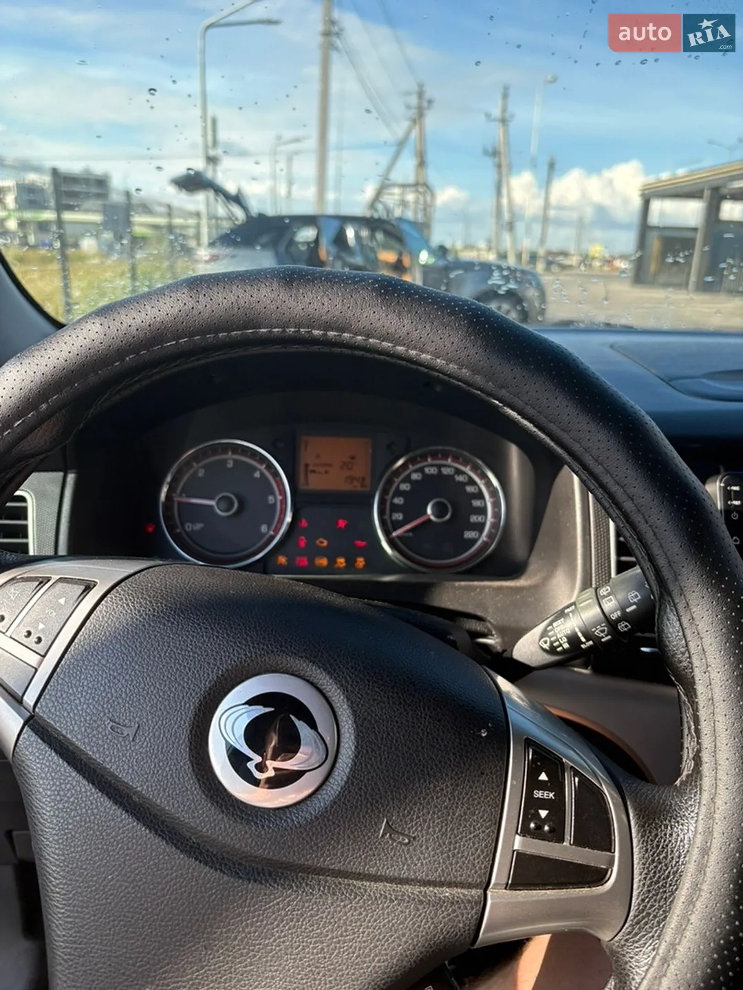 2011 SsangYong Korando - мініатюра 12