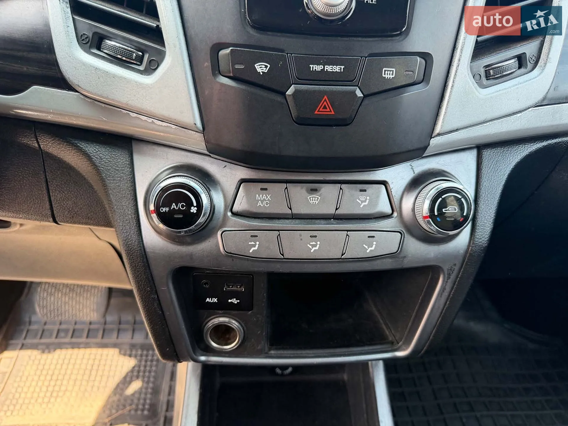 2014 SsangYong Korando - мініатюра 22