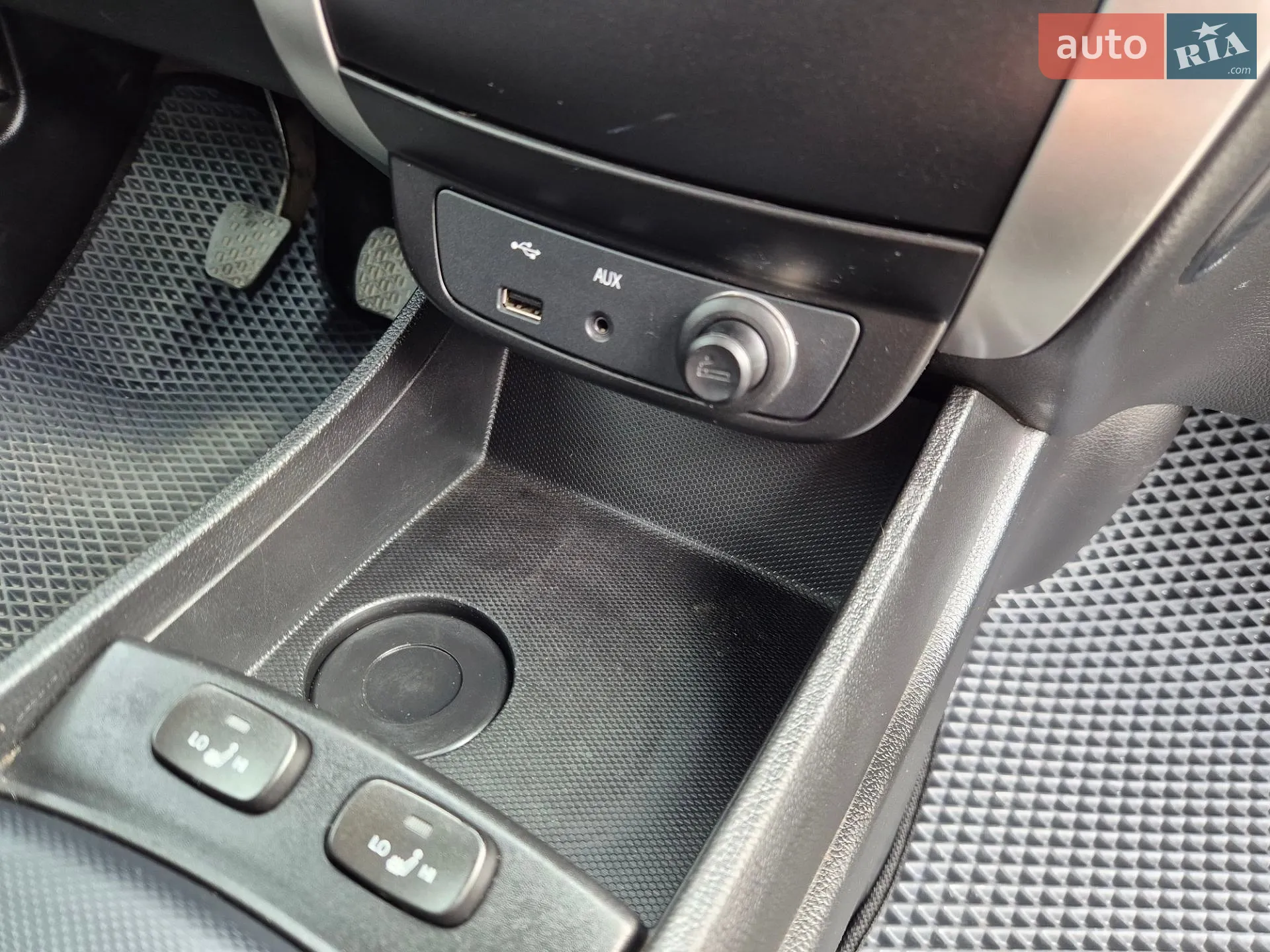 2012 SsangYong Korando - мініатюра 30