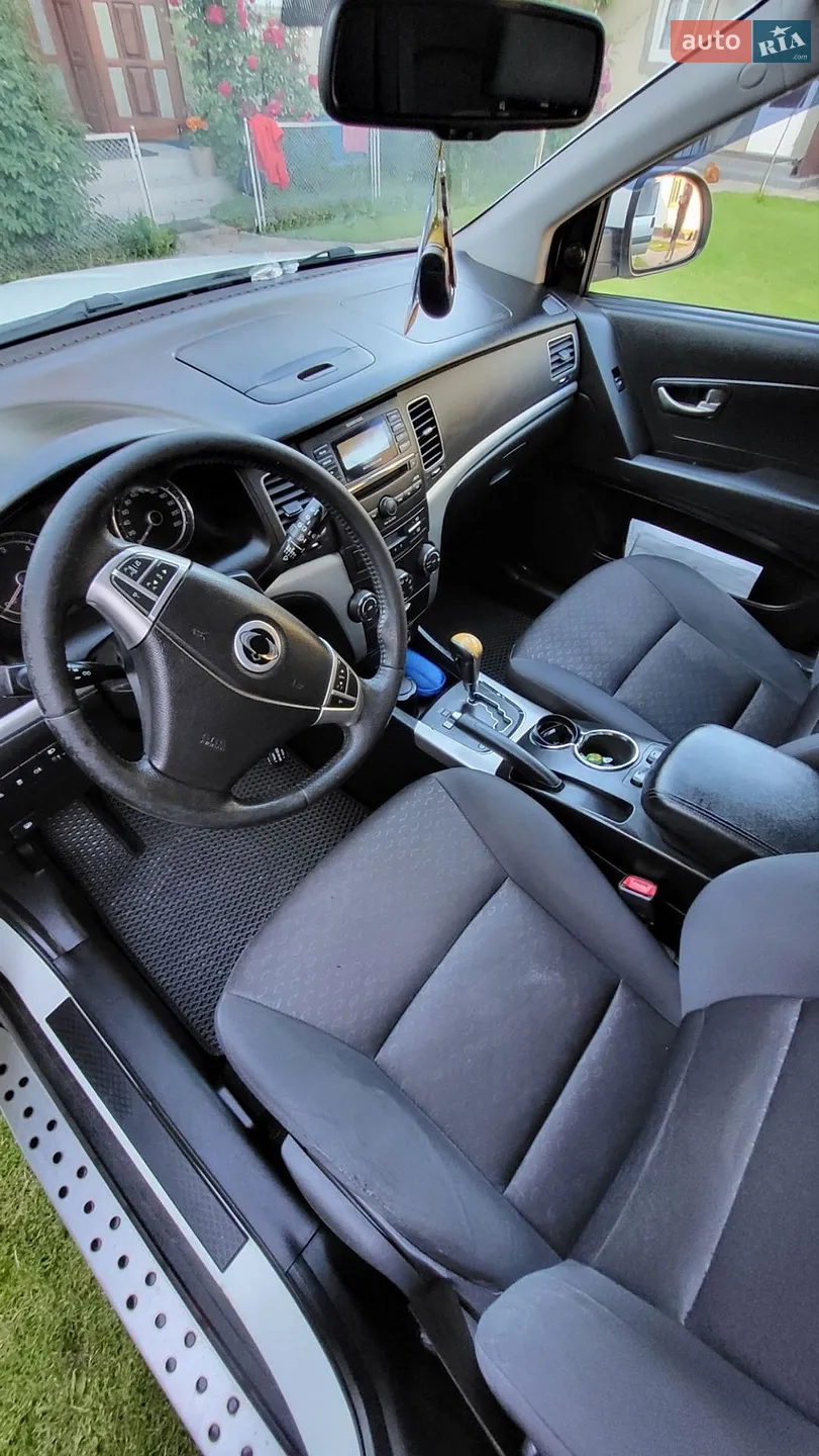 2011 SsangYong Korando - мініатюра 3