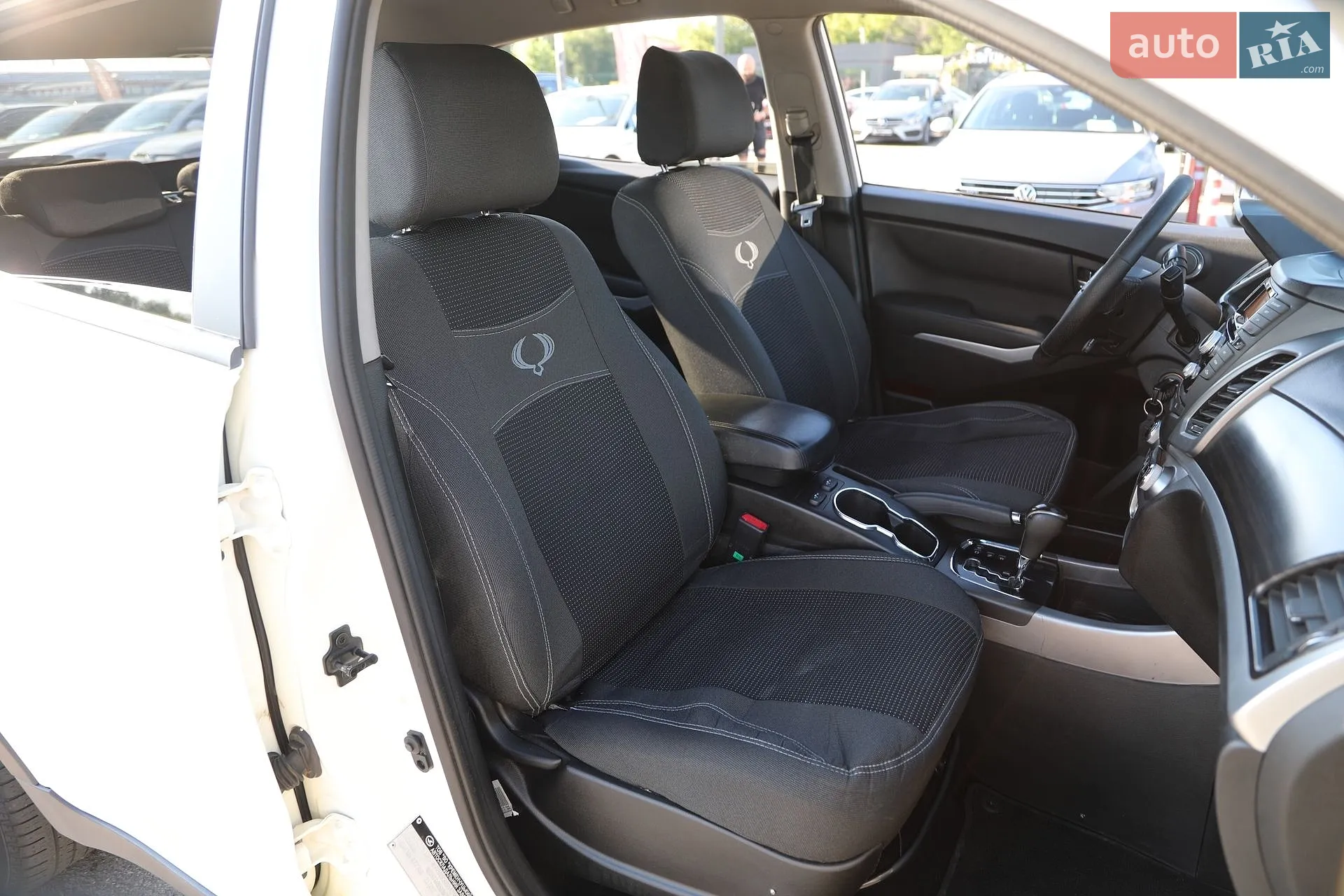 2014 SsangYong Korando - мініатюра 14