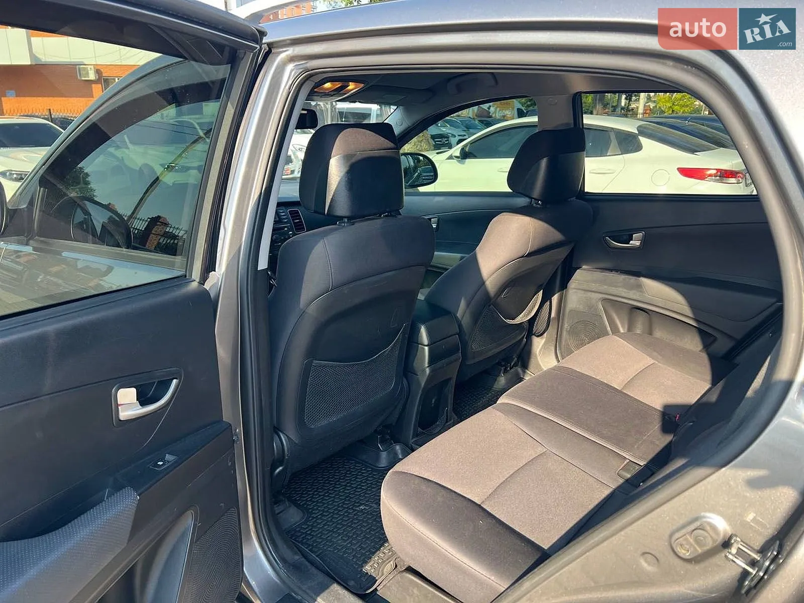 2011 SsangYong Korando - мініатюра 20
